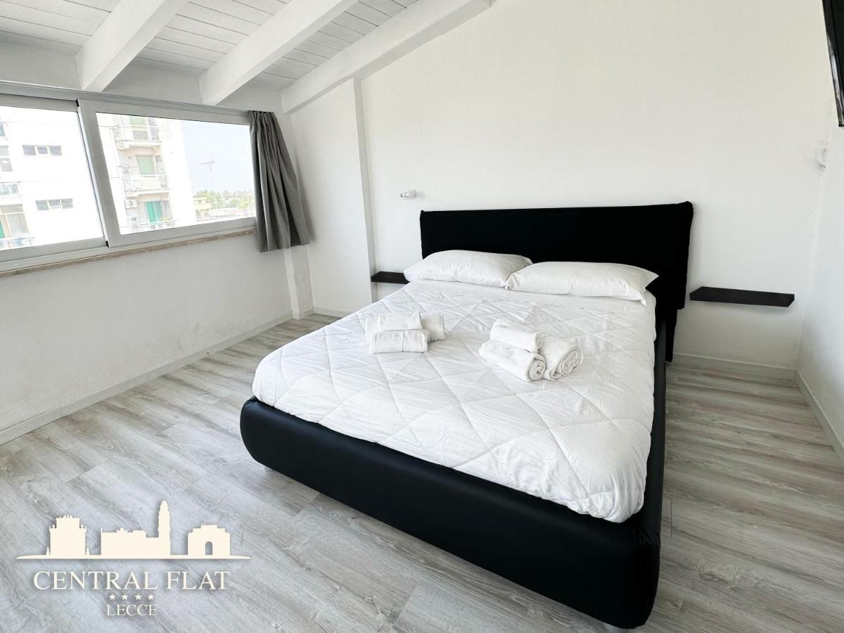 Lecce Central Flat - Attico Con Patio E Parcheggio Privato Daire Dış mekan fotoğraf