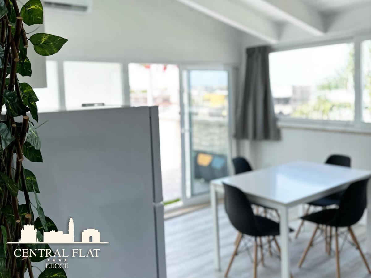 Lecce Central Flat - Attico Con Patio E Parcheggio Privato Daire Dış mekan fotoğraf