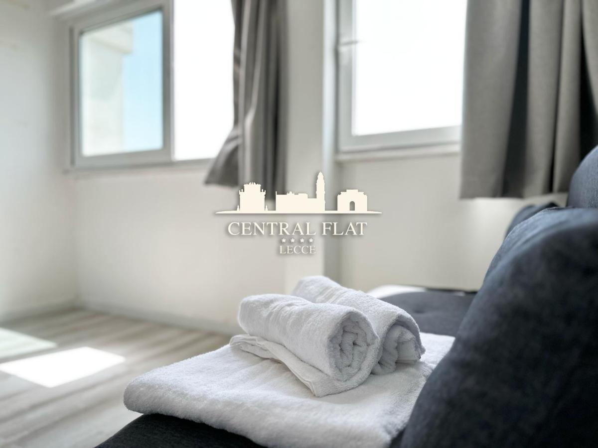Lecce Central Flat - Attico Con Patio E Parcheggio Privato Daire Dış mekan fotoğraf